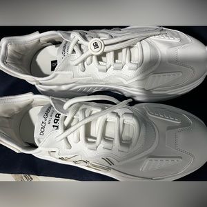 Dolce & gabbana size 9.5 white never used